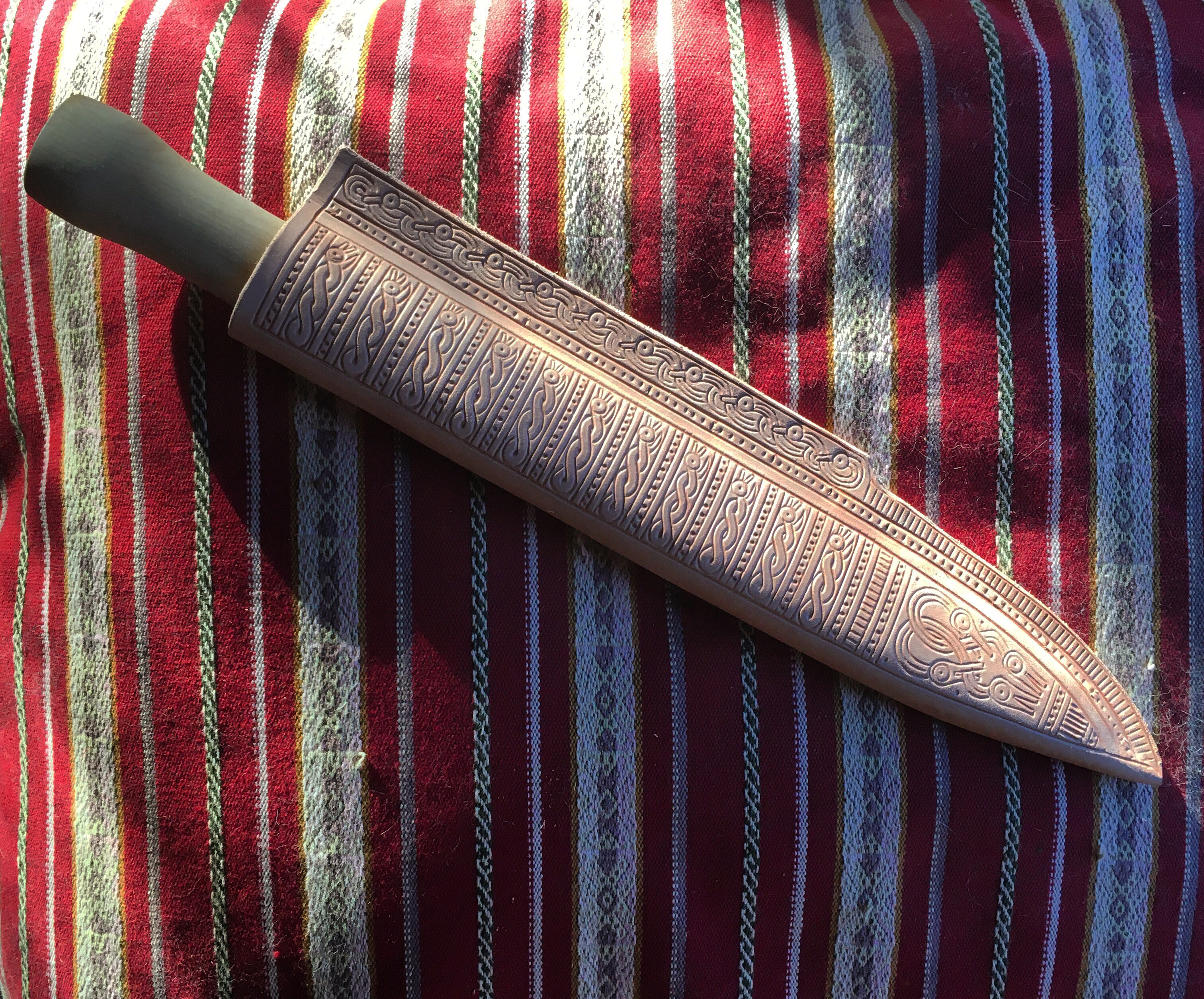Langobard seax sheath – farolfvs me fecit